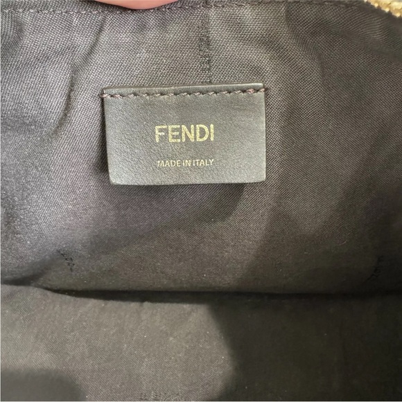 Fendi Fendigraphy Small White Leather Hobo Shoulder Bag Gold Hardware Full Set - Picture 15 of 16